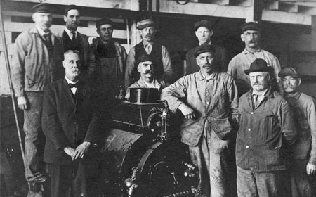 Photograph: Herreshoff Machine Shop Employees, 1920s (Photographer: N.G. Herreshoff II)—Herreshoff Marine Museum